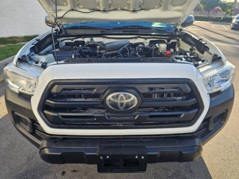 2019 Toyota Tacoma SR