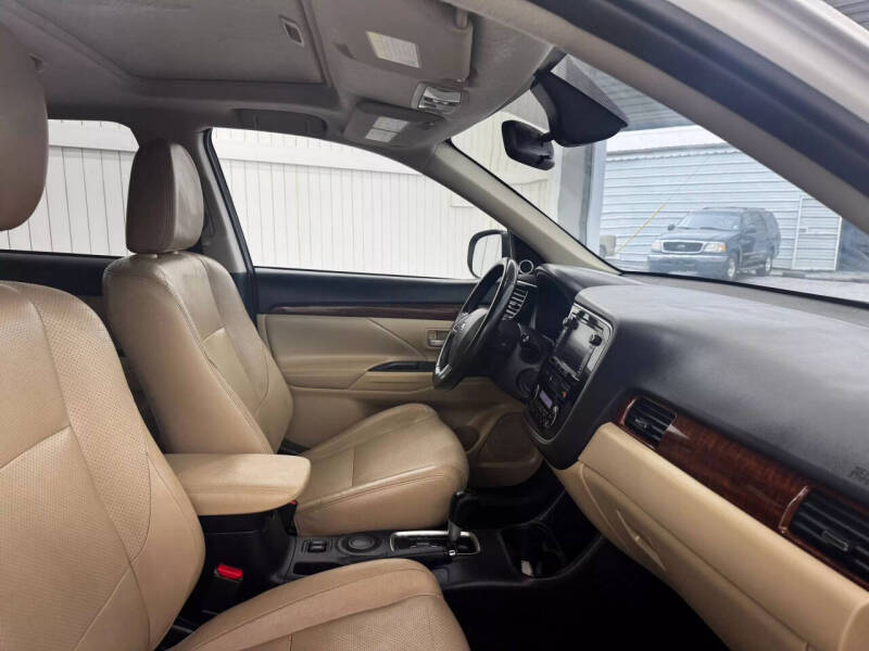 2014 Mitsubishi Outlander SE