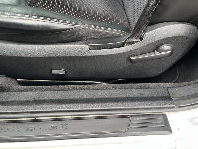 2013 Chrysler 200 S