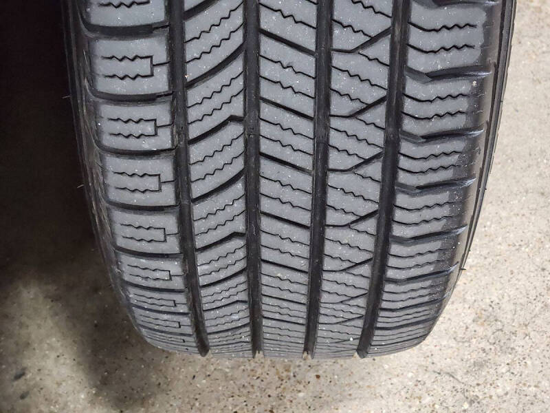 2021 Toyota Avalon Hybrid XLE