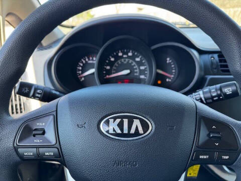 2013 Kia Rio 5-Door LX