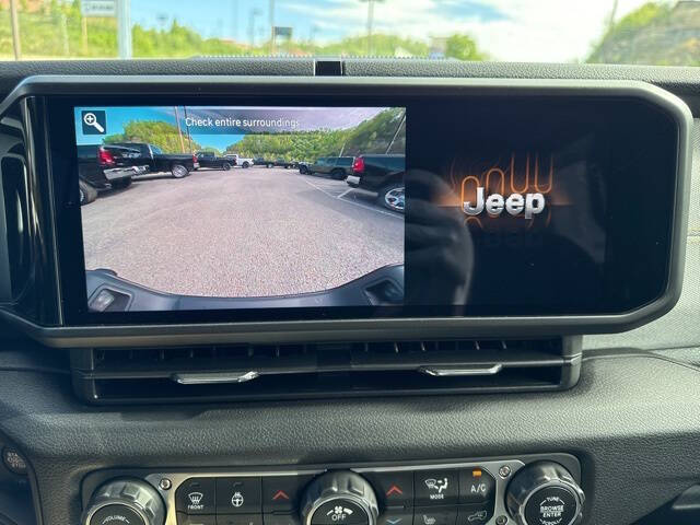 2025 Jeep Gladiator Willys