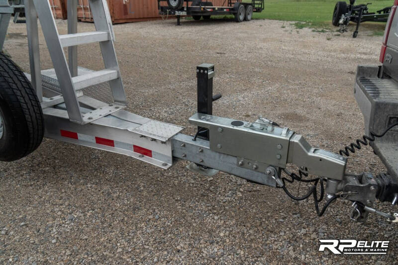 2021 Crevalle 33