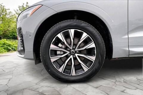 2025 Volvo XC60 B5 Plus Dark Theme