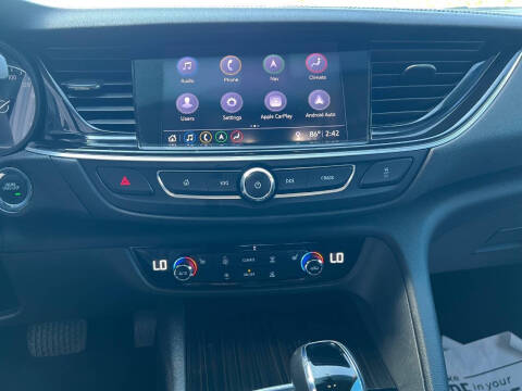 2019 Buick Regal TourX Essence