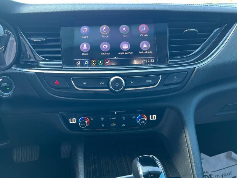 2019 Buick Regal TourX Essence