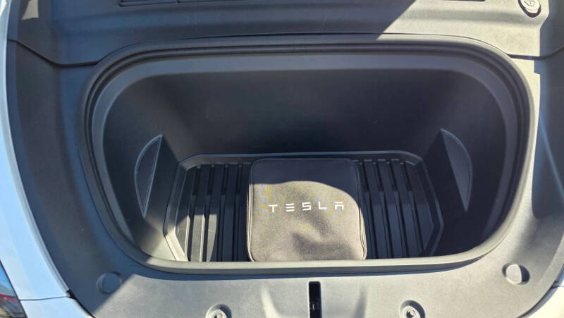 2025 Tesla Model Y Long Range