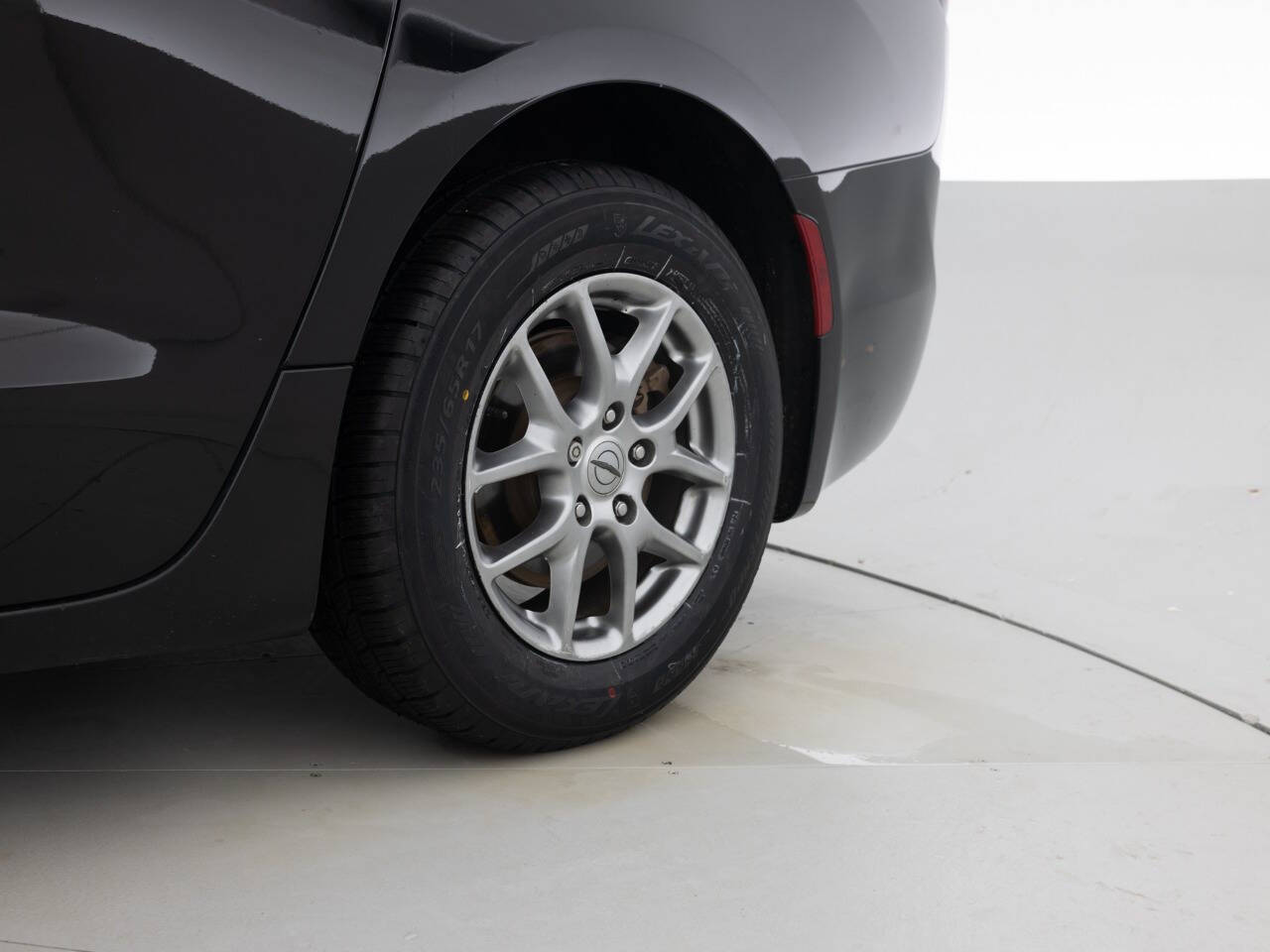 Used Car 2021 Chrysler Pacifica  Touring 4dr Mini Van For Sale Under $20,000 In Coal City, Illinois