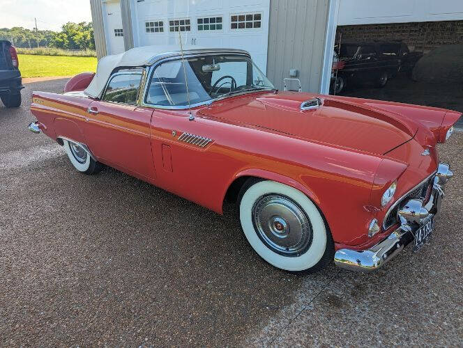 1956 Ford Thunderbird