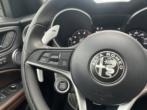 2018 Alfa Romeo Stelvio Ti Sport