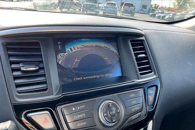 2020 Nissan Pathfinder SV