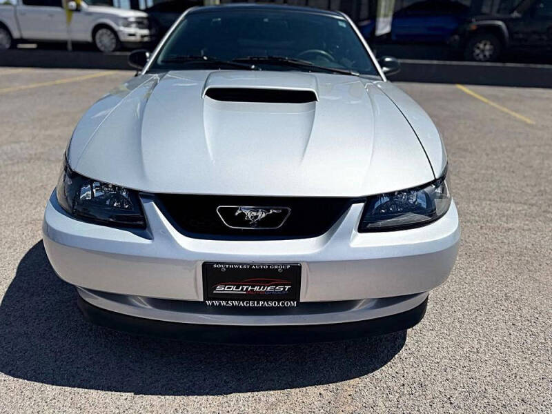 2002 Ford Mustang GT Deluxe