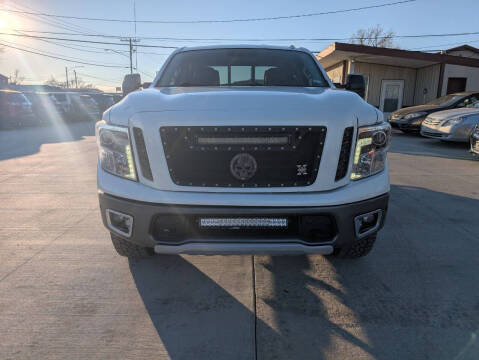 2017 Nissan Titan PRO-4X