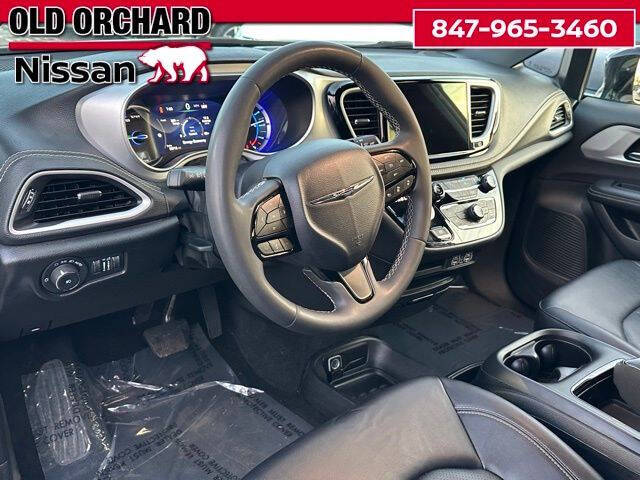 2024 Chrysler Pacifica Plug-In Hybrid Select