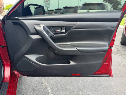 2016 Nissan Altima 2.5 SR