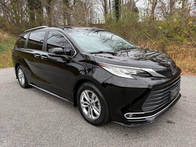 2023 Toyota Sienna Limited 7-Passenger