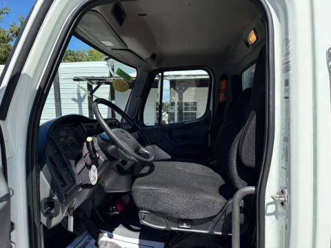 2019 Freightliner M2 106