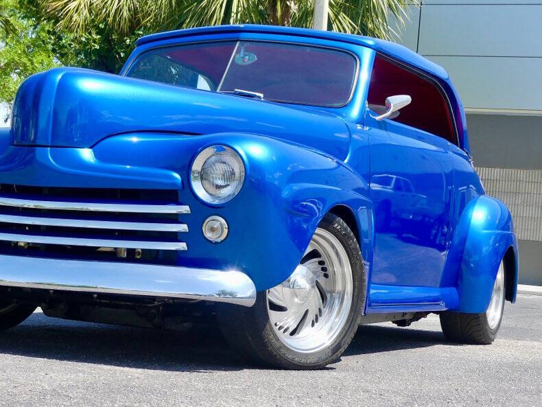 1948 Ford Super Deluxe