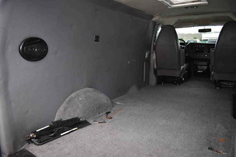 2013 Chevrolet Express Cargo Work Van photo 37