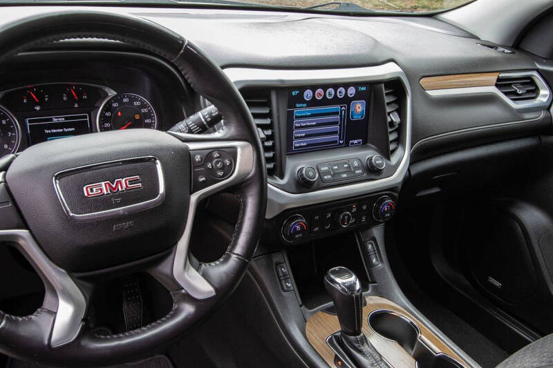 2018 GMC Acadia SLE-2