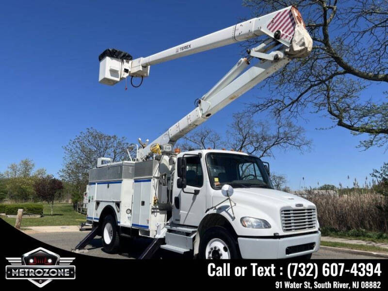 2012 Freightliner M2 106