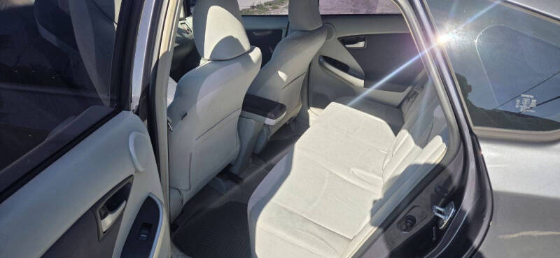 2010 Toyota Prius II