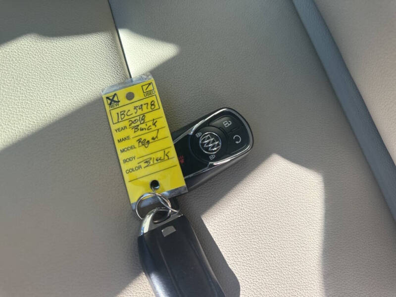 2018 Buick Regal Sportback Essence