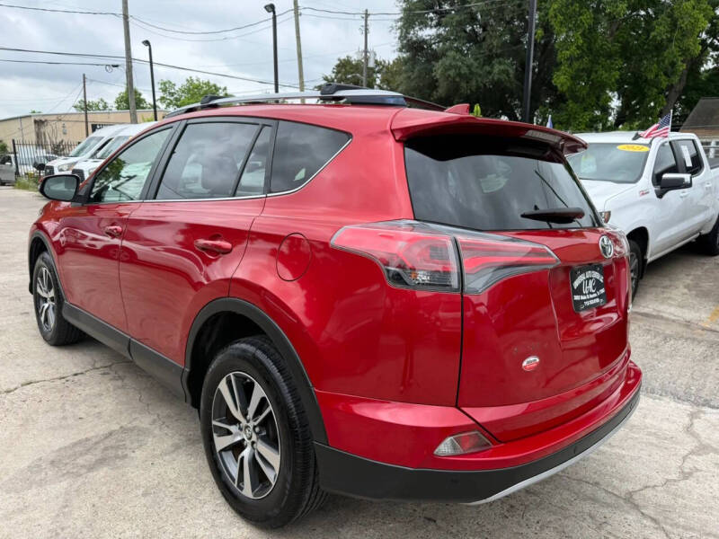 2017 Toyota RAV4 XLE