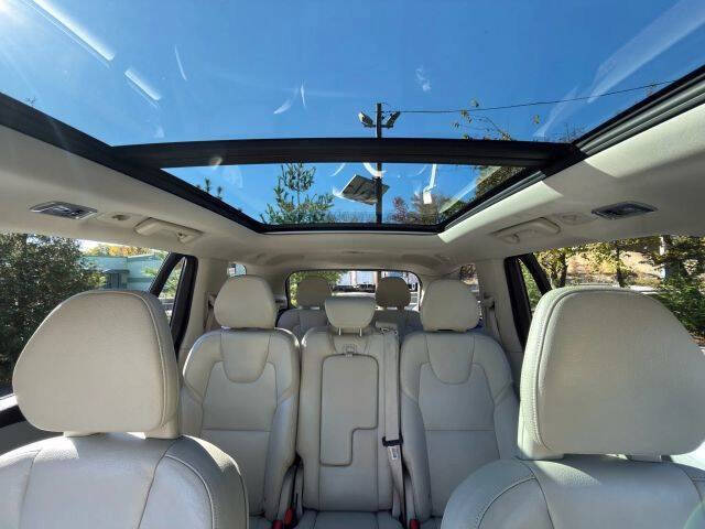 2018 Volvo XC90 T6 Momentum