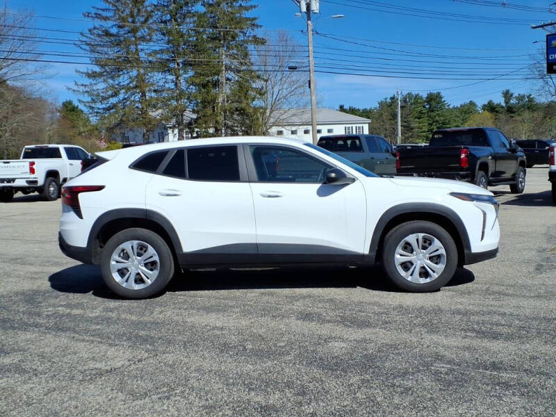 2025 Chevrolet Trax LS
