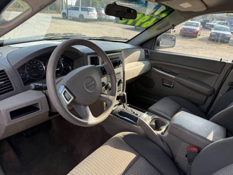 2009 Jeep Grand Cherokee Laredo