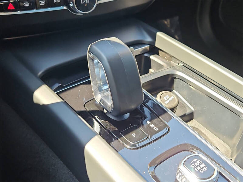 2023 Volvo XC60 B5 Core