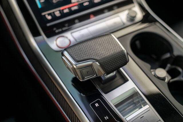 2020 Audi RS Q8 33