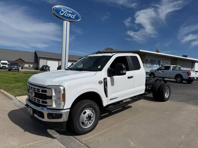 2025 Ford F-350 Super Duty XL
