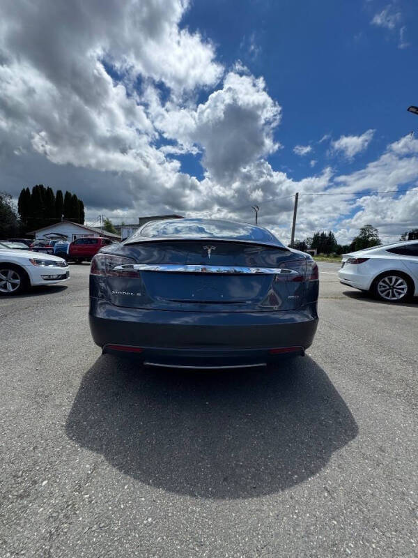 2015 Tesla Model S 85D