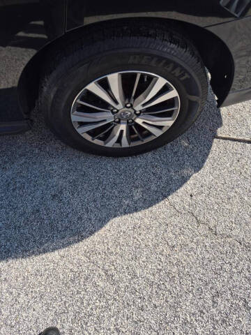 2018 Nissan Pathfinder SV