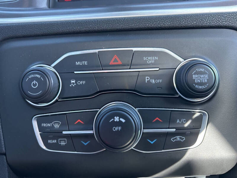 2020 Dodge Charger SXT