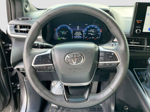 2025 Toyota Sienna Platinum 7-Passenger