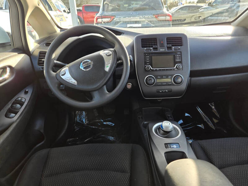 2016 Nissan LEAF S-24