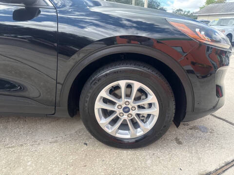 2021 Ford Escape Hybrid SE