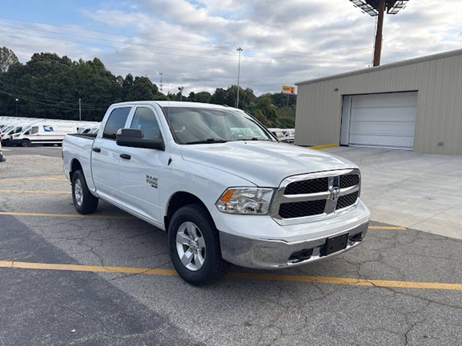 2022 RAM 1500 Classic Tradesman 4x4 4dr Crew Cab 5.5 ft. SB Pickup 