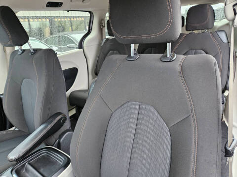 2020 Chrysler Pacifica Touring