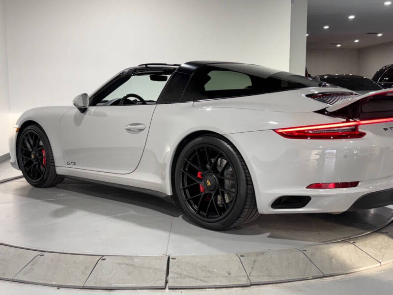 2018 Porsche 911 Targa 4 GTS