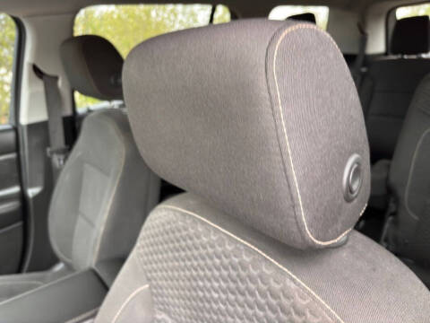 2017 GMC Acadia SLE-2