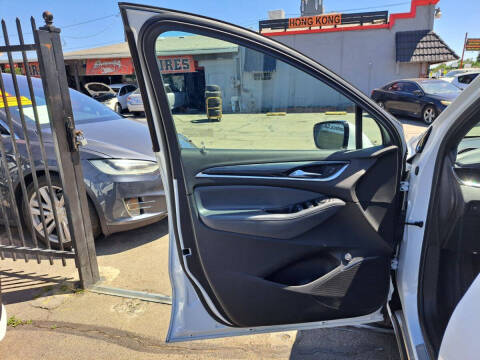 2023 Buick Enclave Essence