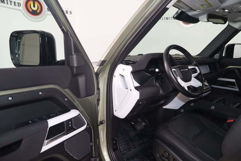 2023 Land Rover Defender