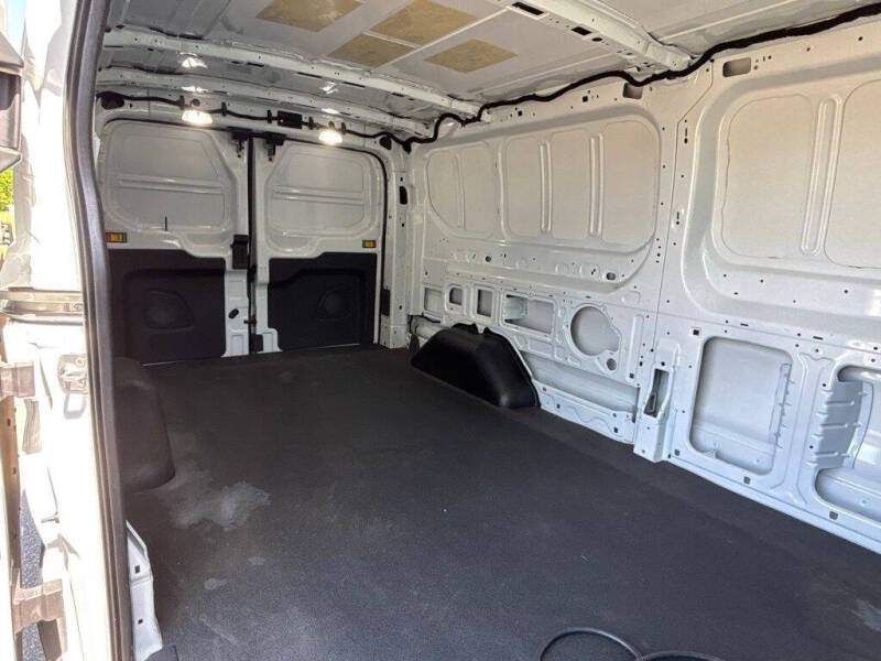 2022 Ford E-Transit