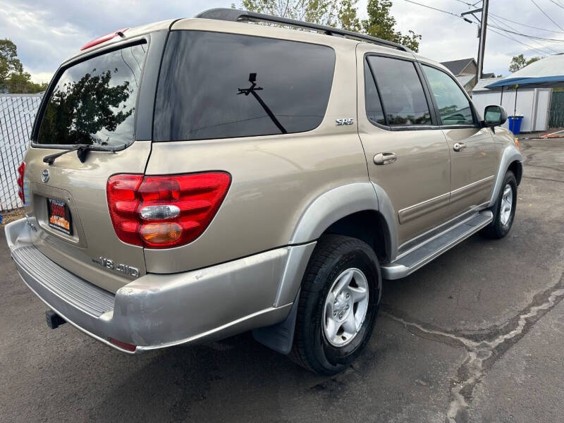 2002 Toyota Sequoia SR5