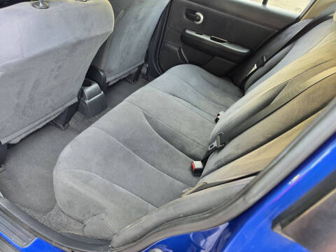 2009 Nissan Versa 1.8 S