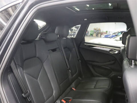 2022 Porsche Macan